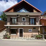 4 Mountain Hills Πανσιόν Mega Chorio