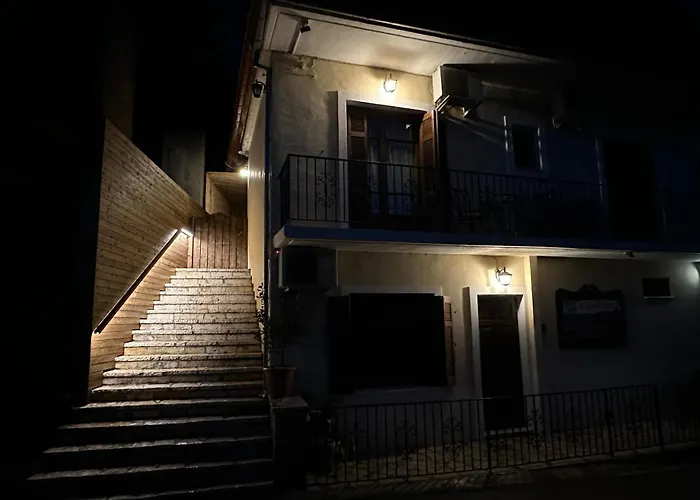 4 Mountain Hills Mega Chorio